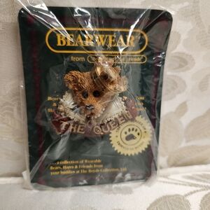 BOYDS BEARS "THE QUEEN" PIN